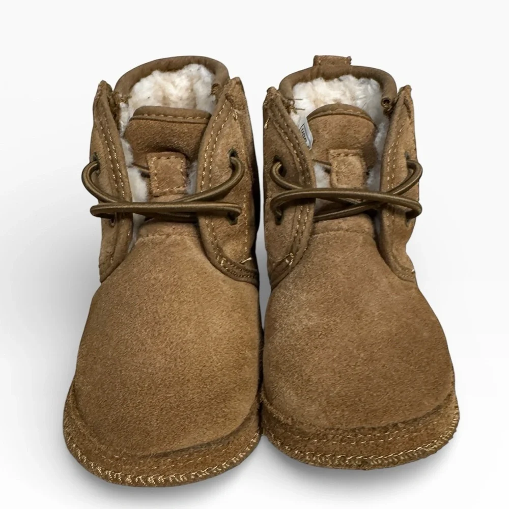 UGG Baby Neumel Suede Booties Chestnut Wool Lined Infant Size US 4/5 UK 4
